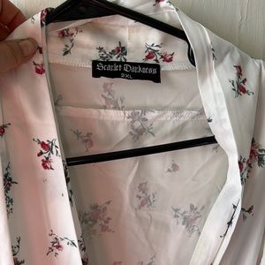 Floral blouse romantic vibe